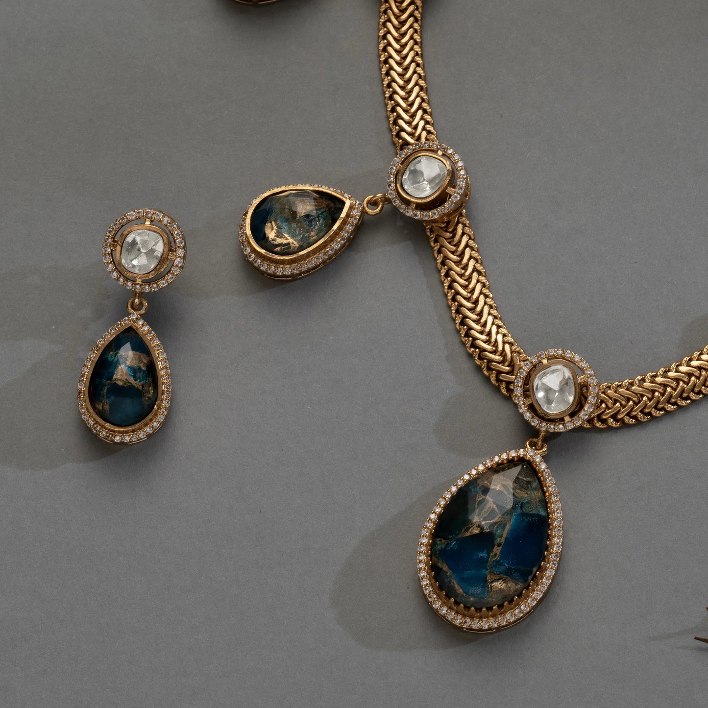 Antique Gold & Blue Stone Necklace Set