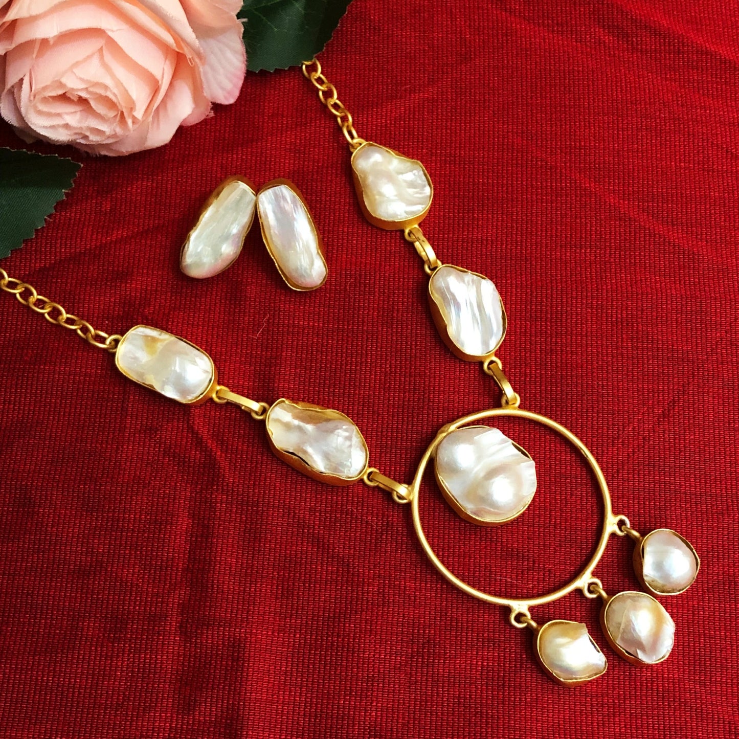 Modern Muse Baroque Pearl Necklace Set