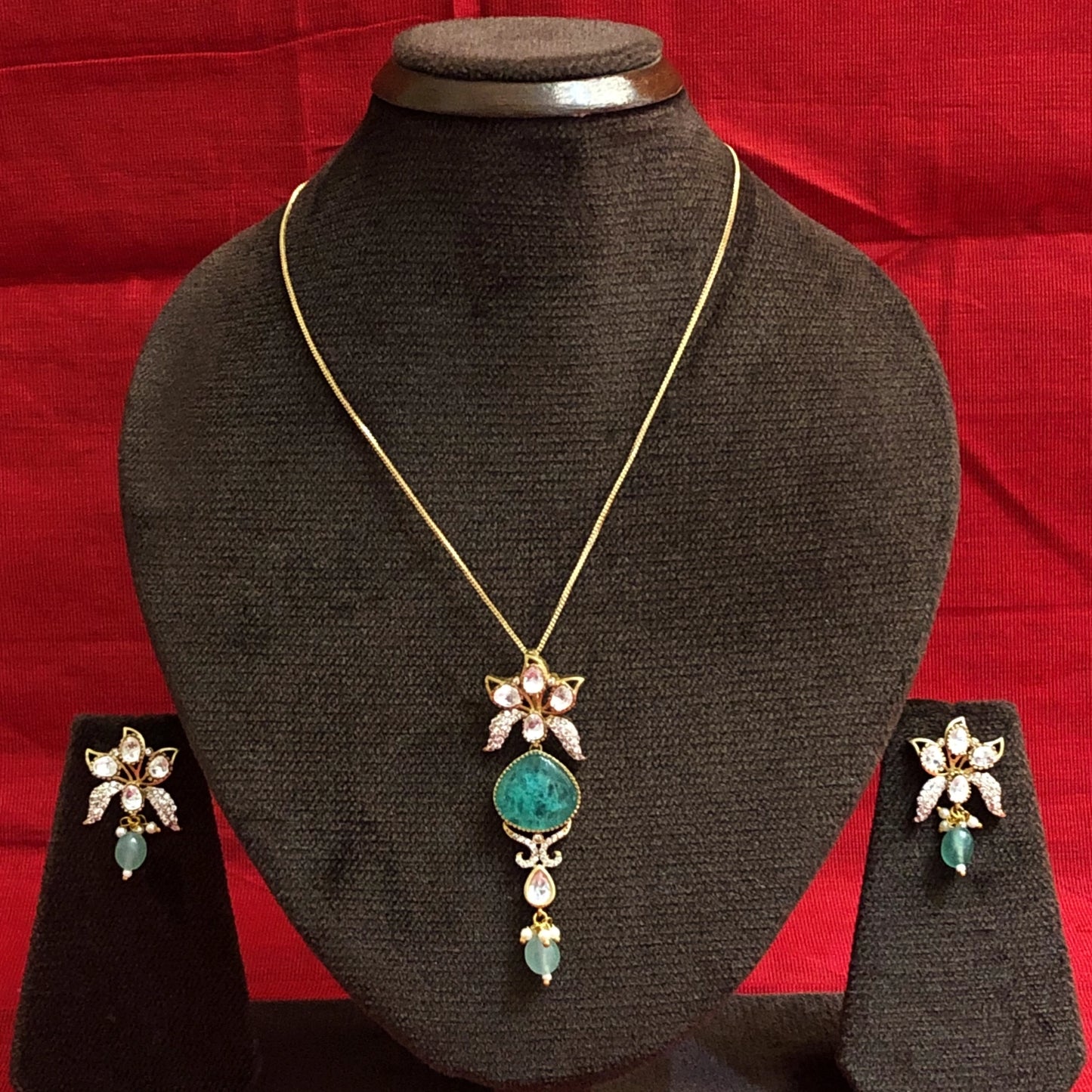 Ethereal Polki Bridal Necklace Set