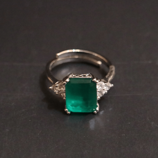 Emeralda Prism Zircon Cocktail Ring