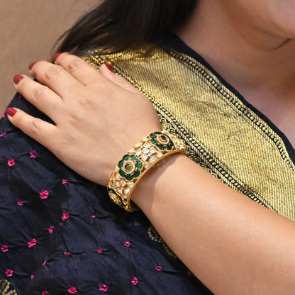 Meherbaan Emerald Jadau Kada