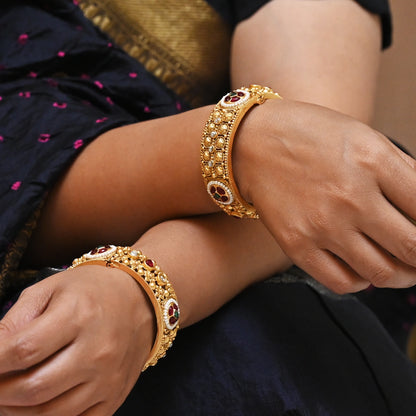 Nazaakat Antique Temple Bangles