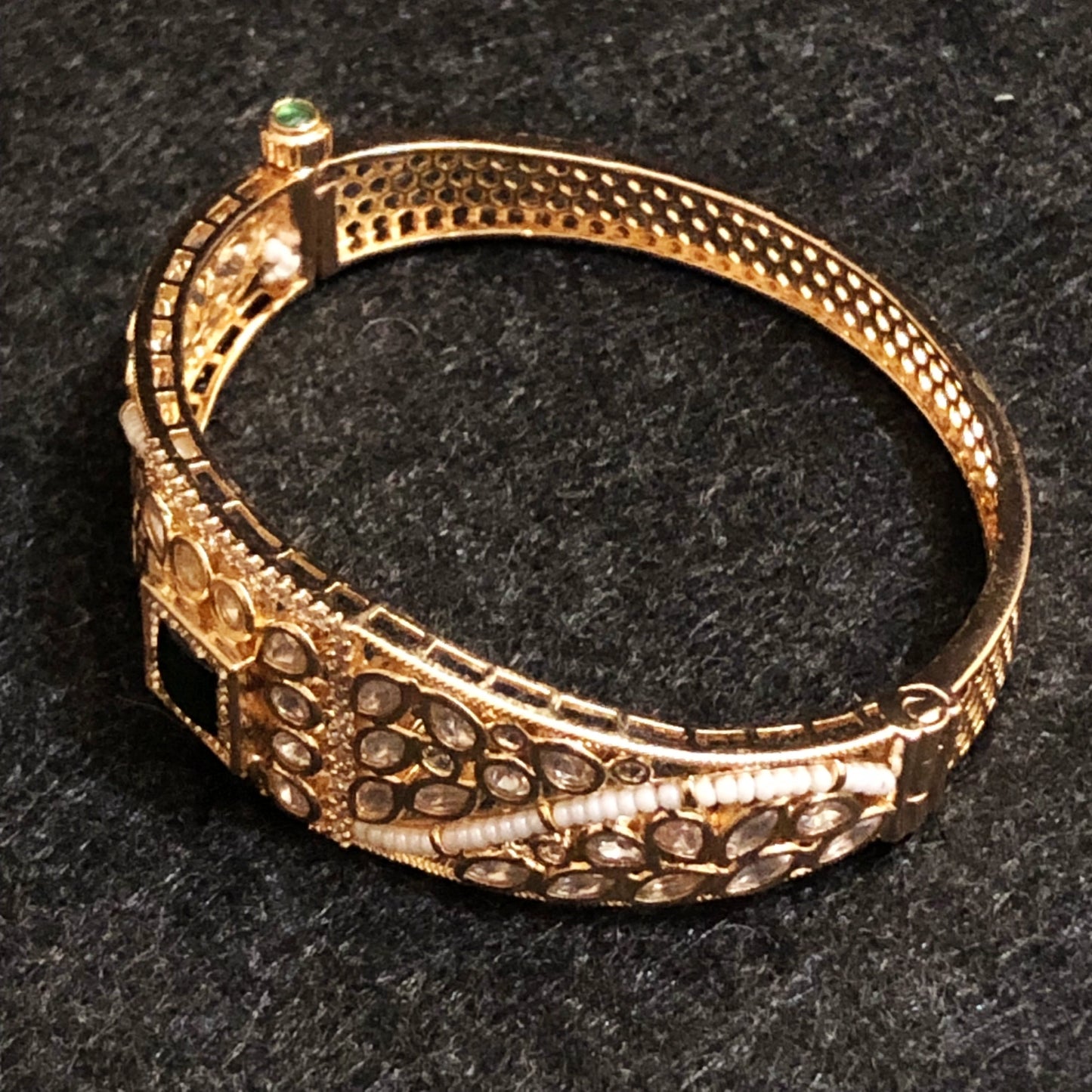 Regal Green Stone Jadau Polki Bracelet