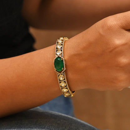 Polki Bangle with Emerald Accent
