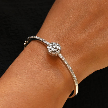 Elegant Solitaire Zircon Bracelet