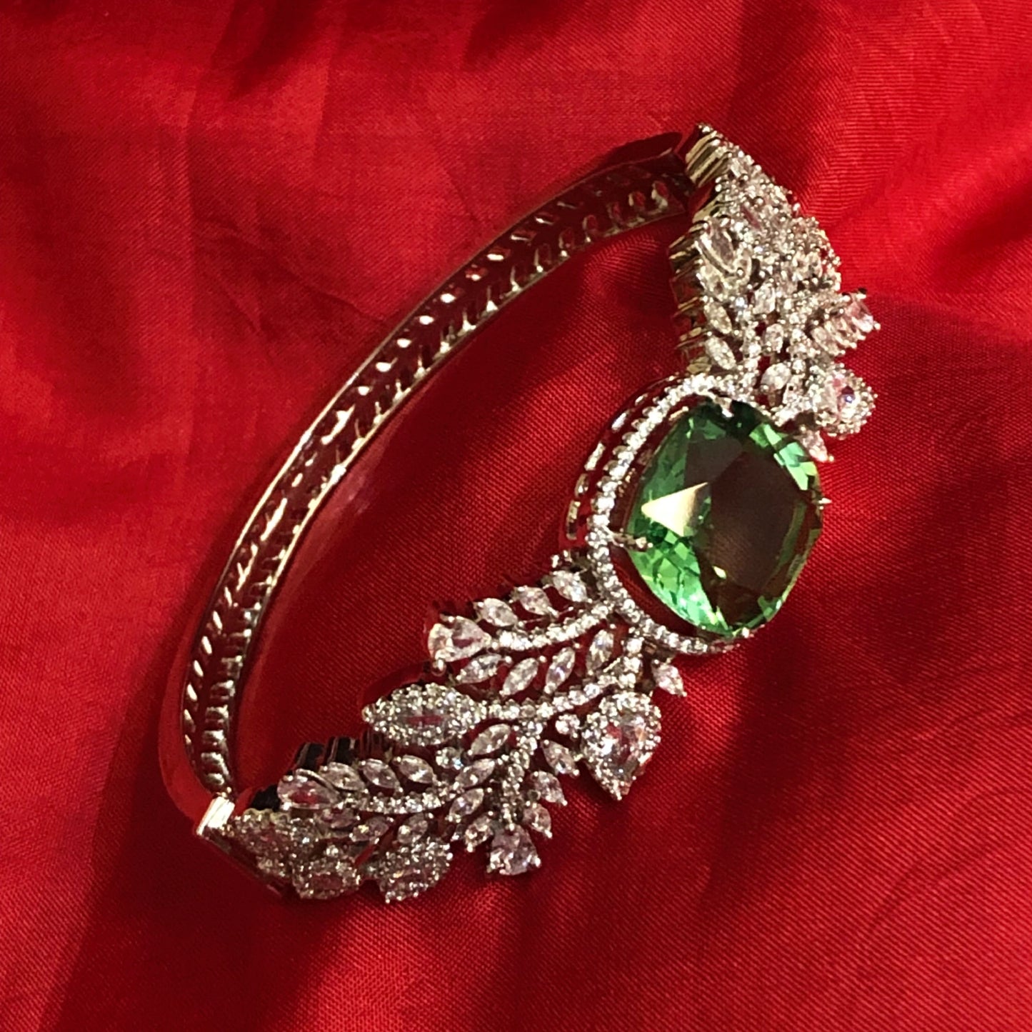 Regal Emerald Green Zircon Bracelet