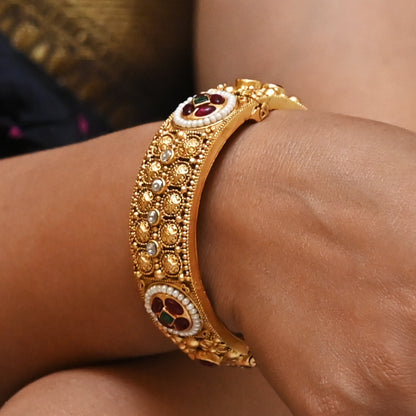 Nazaakat Antique Temple Bangles