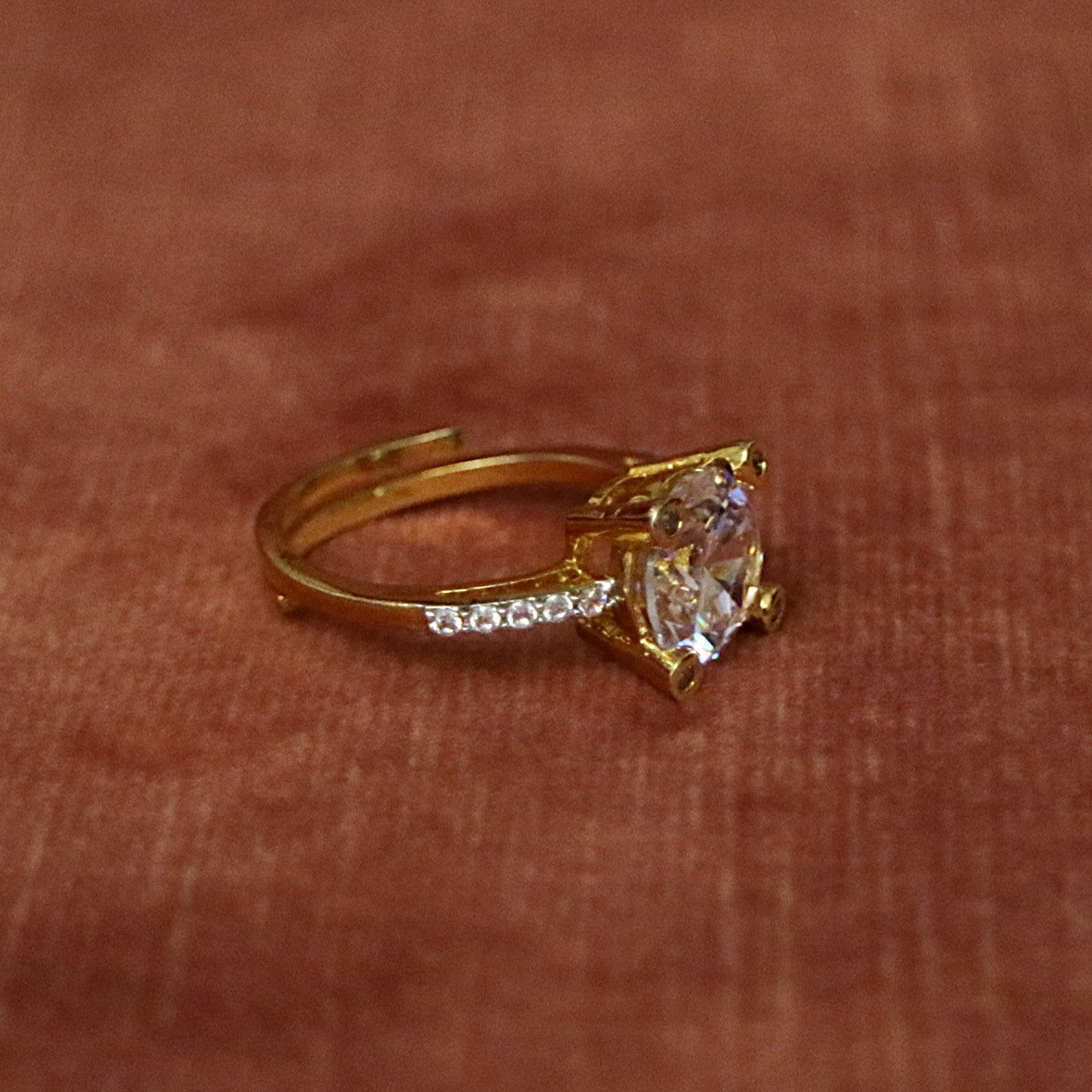 Solitaire Glow Zircon Ring