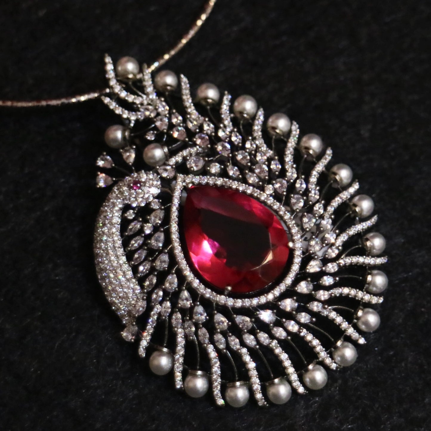 Crimson Elegance Zircon Pendant Set