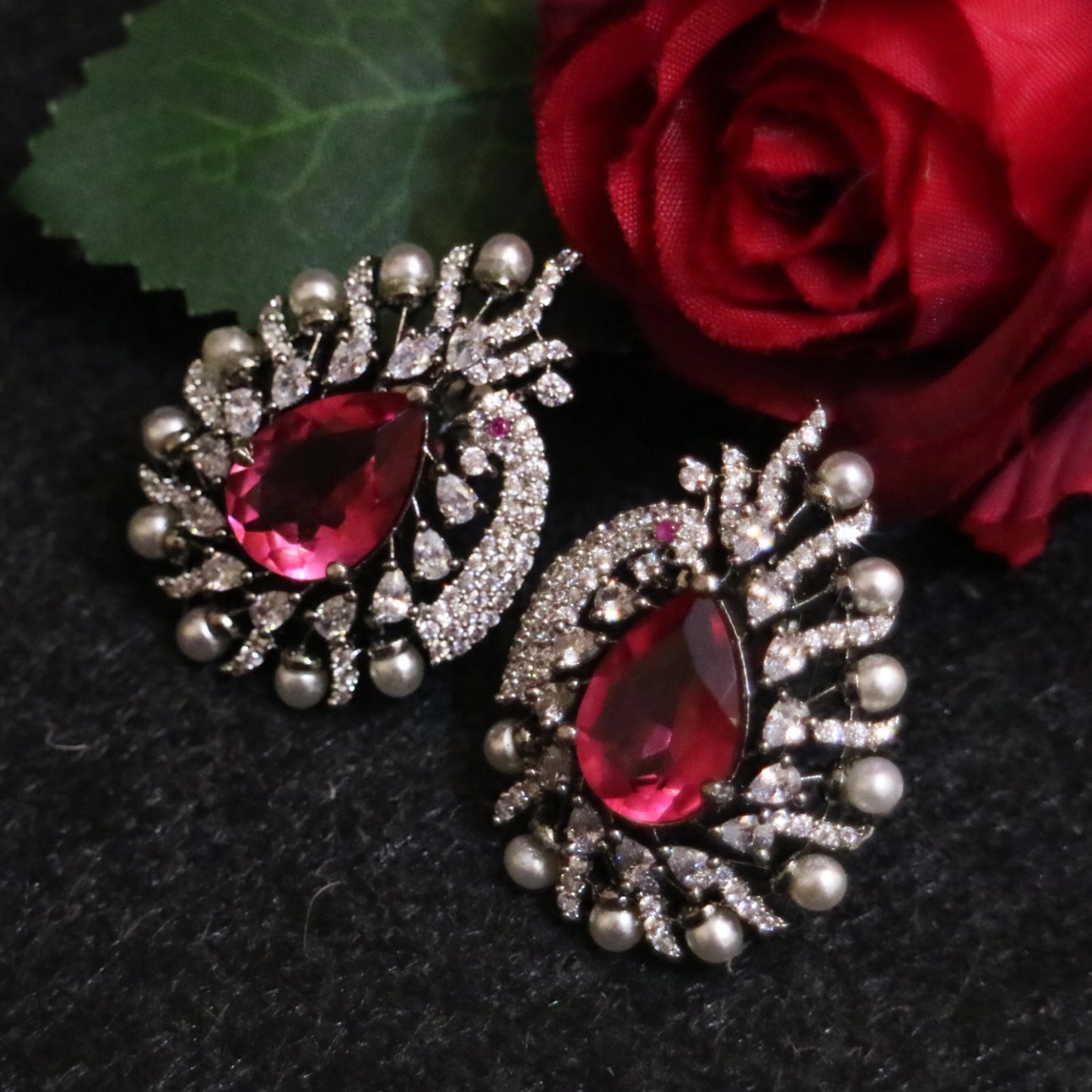 Crimson Elegance Zircon Pendant Set