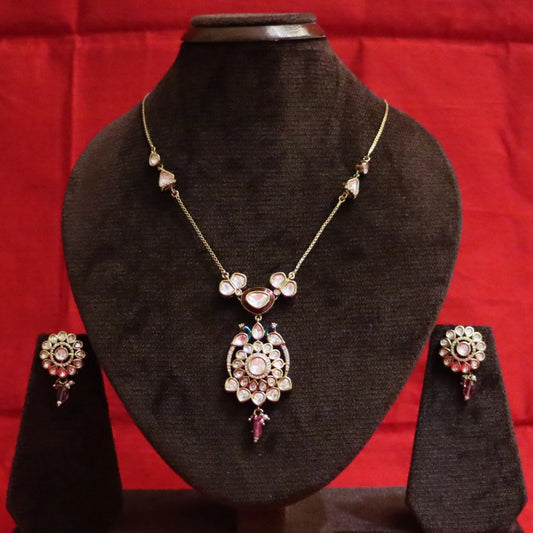 Gulabriti Polki Pendant Set