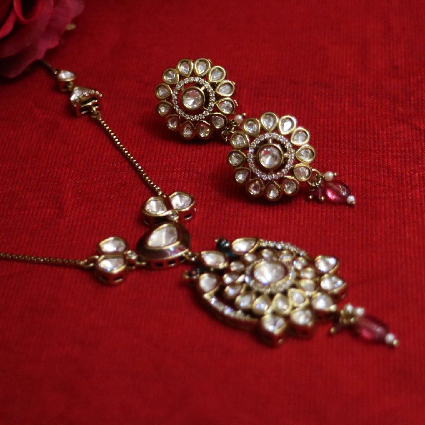 Gulabriti Polki Pendant Set