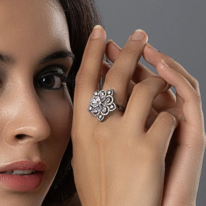 Vintage-Inspired Floral Diamond-Studded Ring