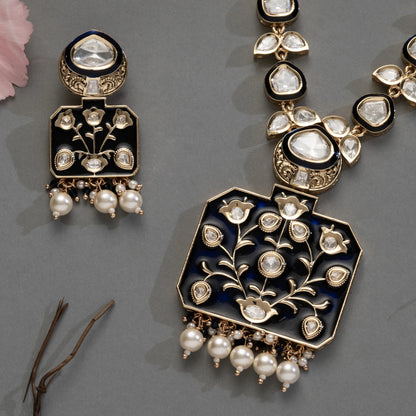 Regal Kundan & Black Enamel Necklace Set