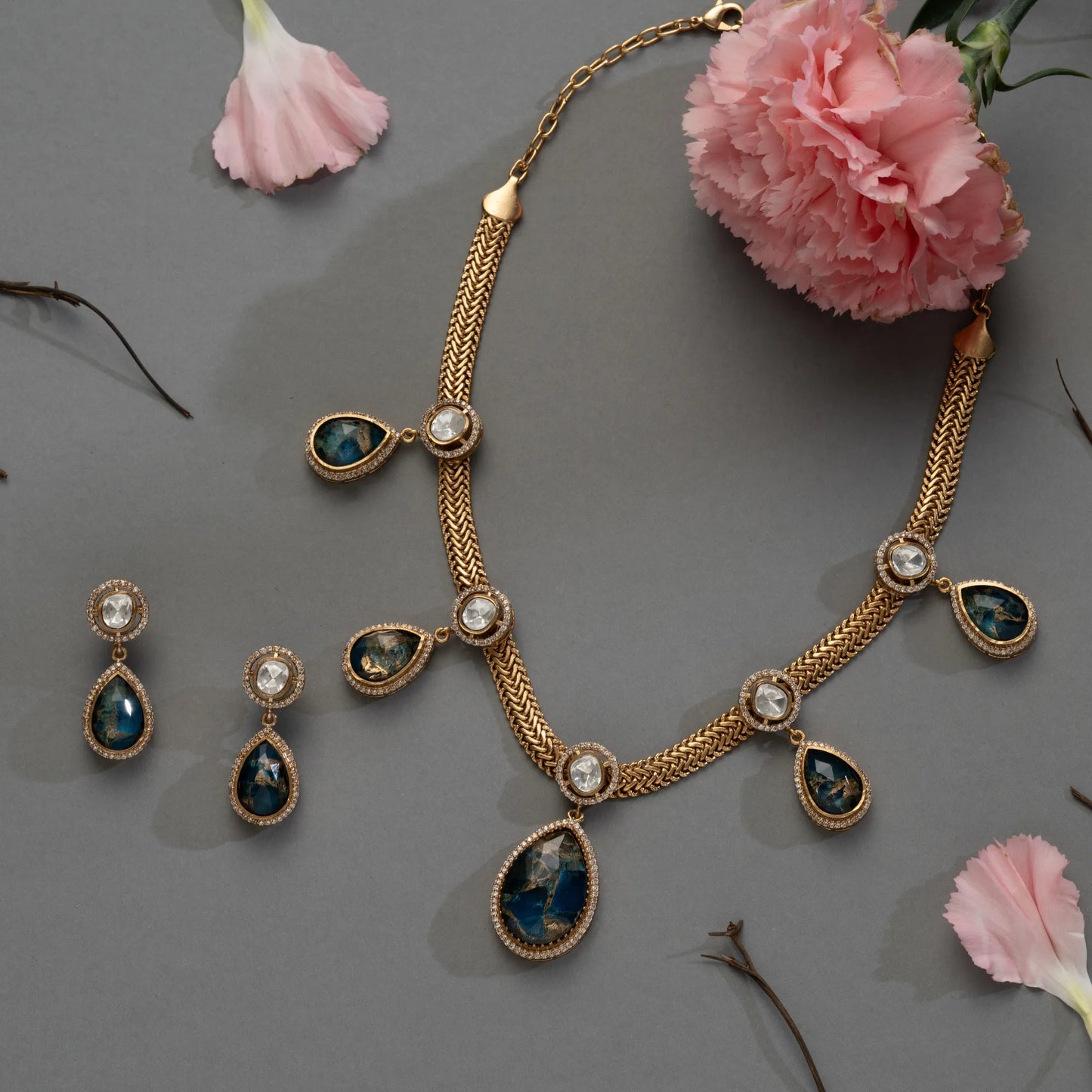 Antique Gold & Blue Stone Necklace Set