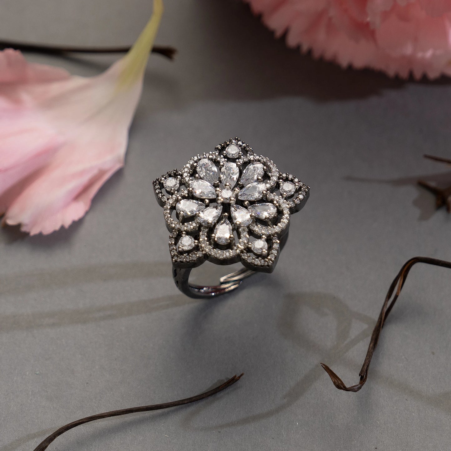 Vintage-Inspired Floral Diamond-Studded Ring