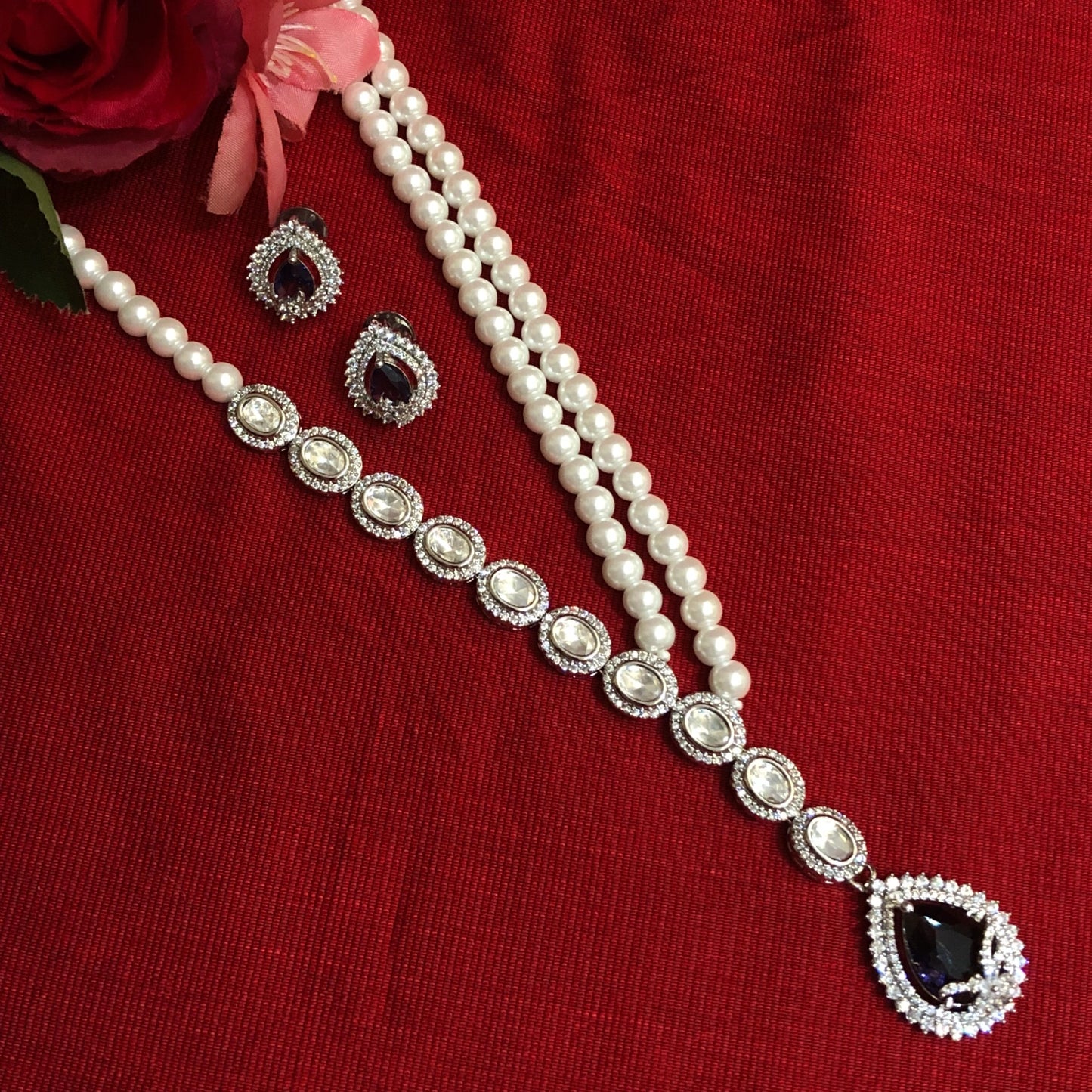Classic White Pearl and Black Stone Pendant Set