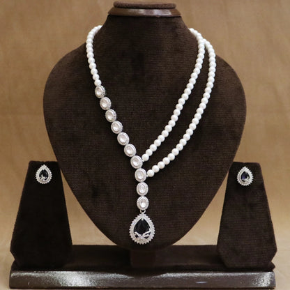 Classic White Pearl and Black Stone Pendant Set