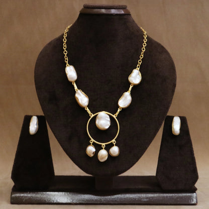 Modern Muse Baroque Pearl Necklace Set