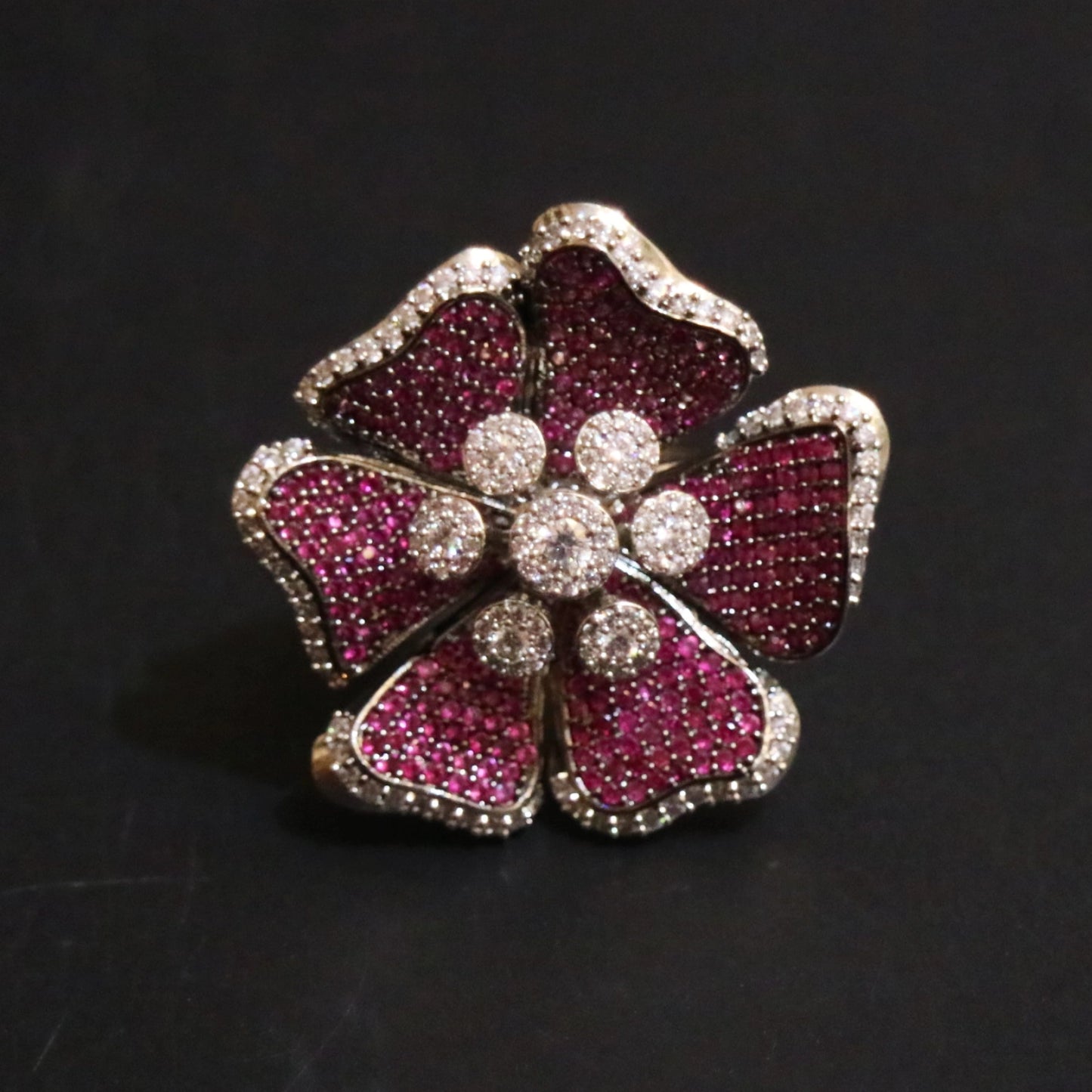 Grand Zircon Flower Ring