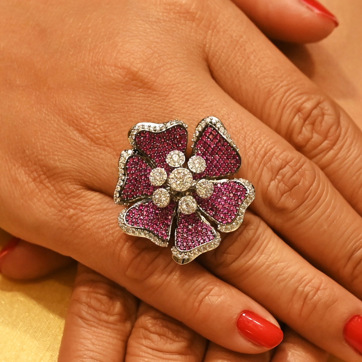 Grand Zircon Flower Ring