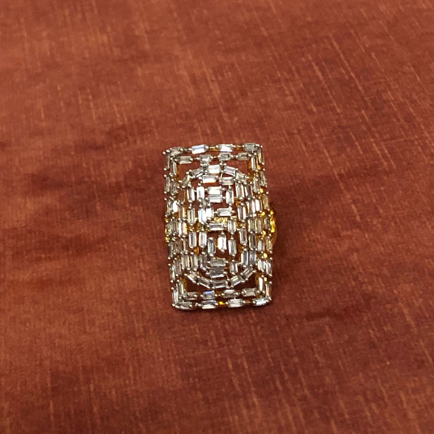 Geometric Zircon Statement Ring